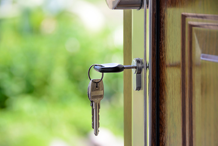 A2B Locks are able to provide local locksmiths in Berrylands to repair your broken locks. 